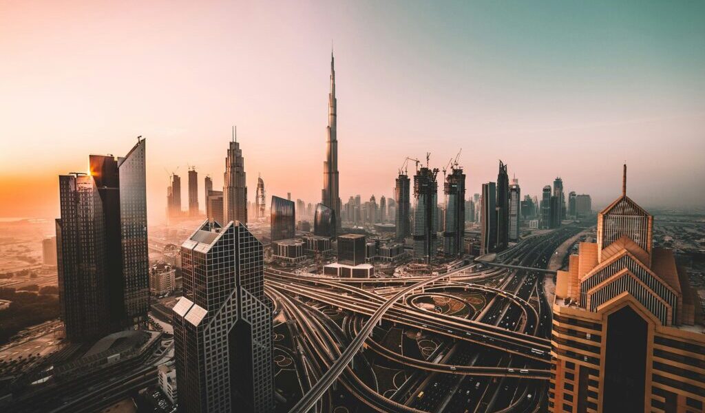 UAE Attracts $40bn In FDI Amid Global Uncertainty, New Report Supported By Qashio Reveals