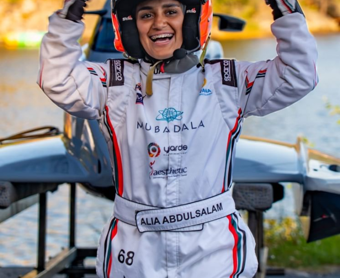 Emirati Racer Alia Abdulsalam Surpasses World Speed Record In Formula 4 Powerboats
